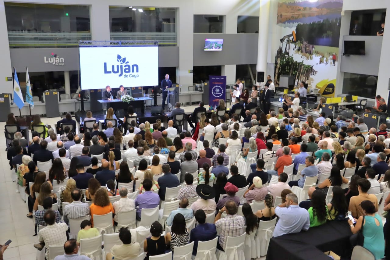 Allasino realizó la apertura de Sesiones Ordinarias del HCD de Luján de ...
